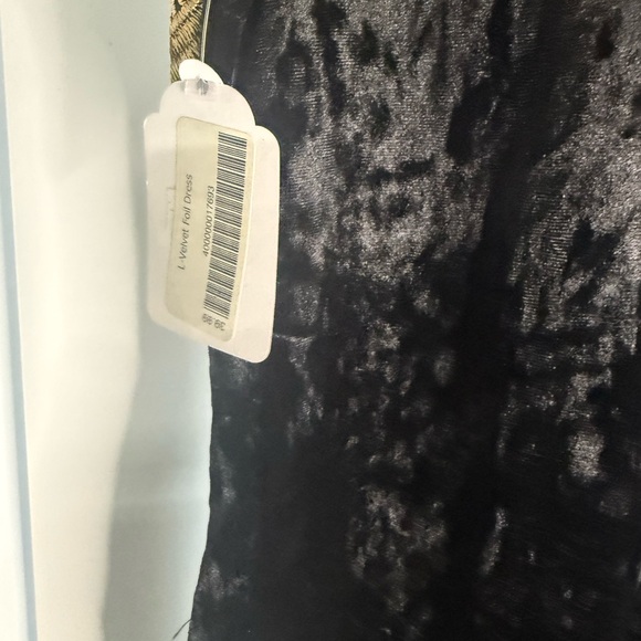 Vero Moda Black Dress with Gold Detailing - Picture 5 of 12